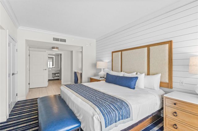 230 SANDS POINT ROAD 3703, Longboat Key, FL 34228