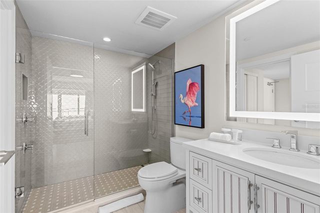 230 SANDS POINT ROAD 3703, Longboat Key, FL 34228