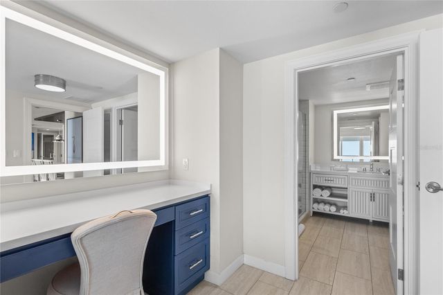 230 SANDS POINT ROAD 3703, Longboat Key, FL 34228