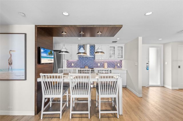 230 SANDS POINT ROAD 3703, Longboat Key, FL 34228