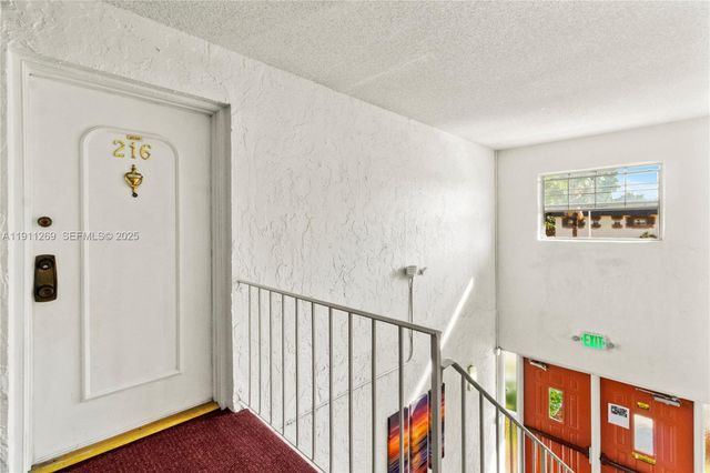 5661 SW 2nd Ct 216, Margate, FL 33068