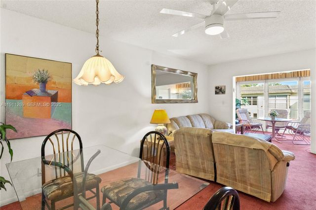 5661 SW 2nd Ct 216, Margate, FL 33068