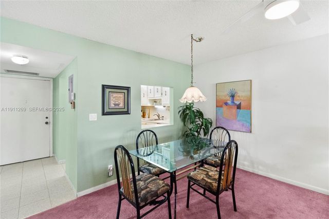 5661 SW 2nd Ct 216, Margate, FL 33068