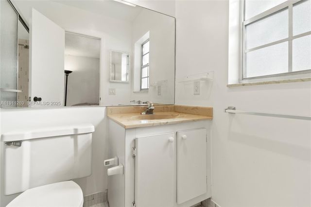 5661 SW 2nd Ct 216, Margate, FL 33068