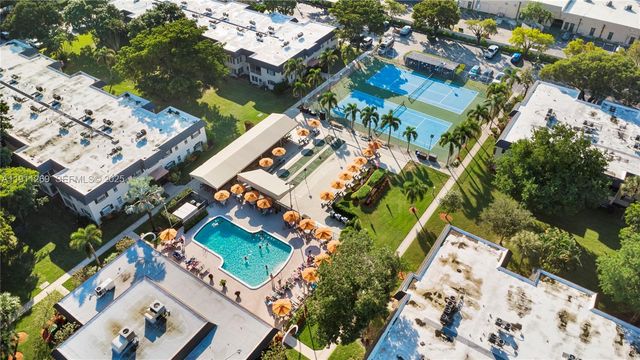 5661 SW 2nd Ct 216, Margate, FL 33068