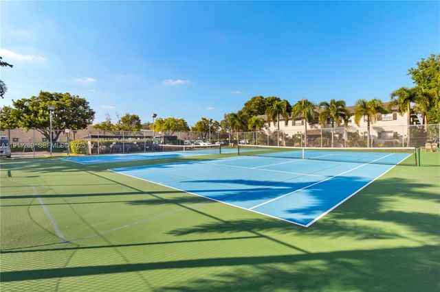 5661 SW 2nd Ct 216, Margate, FL 33068