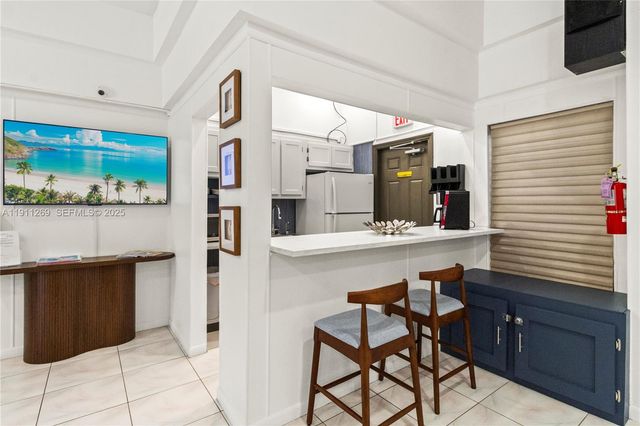 5661 SW 2nd Ct 216, Margate, FL 33068