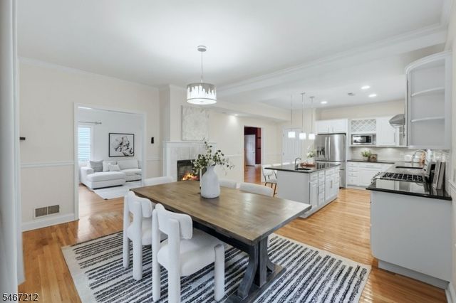 12 Vine St, Chatham Boro, NJ 07928