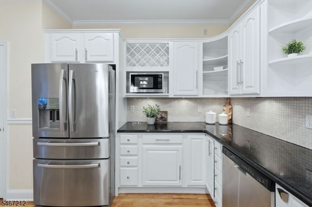 12 Vine St, Chatham Boro, NJ 07928