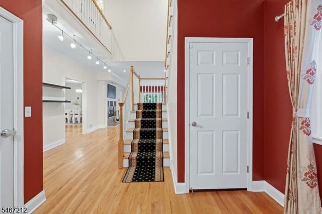 12 Vine St, Chatham Boro, NJ 07928