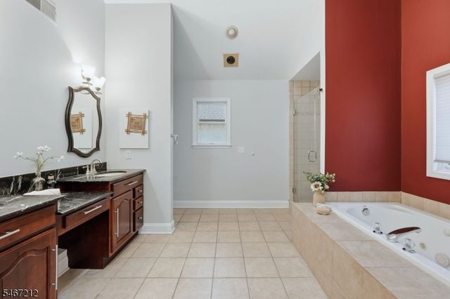 12 Vine St, Chatham Boro, NJ 07928