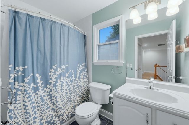 12 Vine St, Chatham Boro, NJ 07928