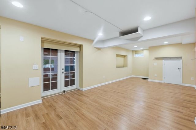 12 Vine St, Chatham Boro, NJ 07928