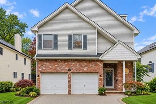 12 Vine St, Chatham Boro, NJ 07928