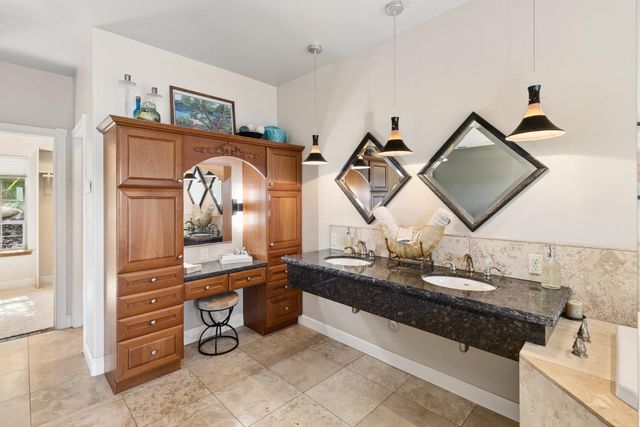 3797 Mountainview Dr, Loomis, CA 95650