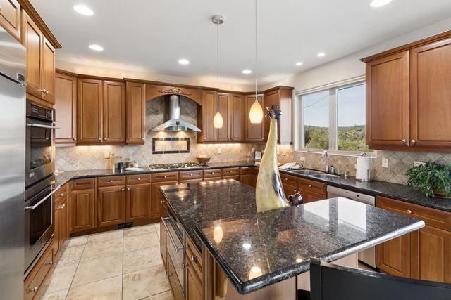 3797 Mountainview Dr, Loomis, CA 95650