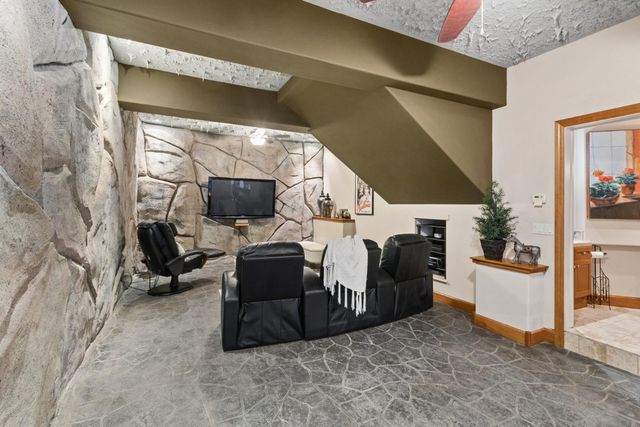 3797 Mountainview Dr, Loomis, CA 95650