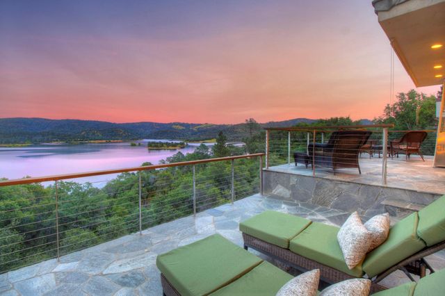 3797 Mountainview Dr, Loomis, CA 95650