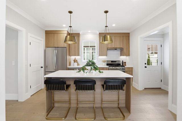 30 Waverly Ave, Everett, MA 02149