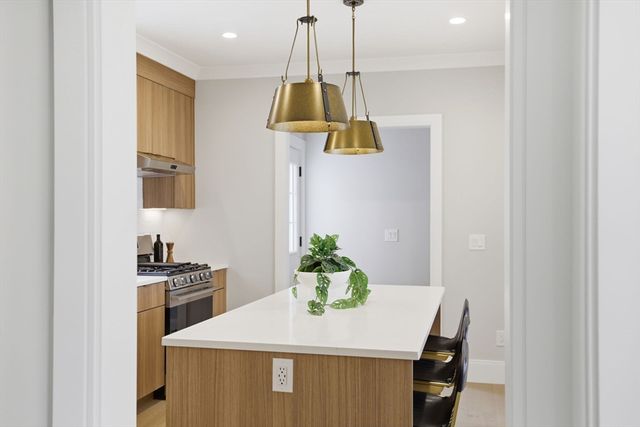 30 Waverly Ave, Everett, MA 02149