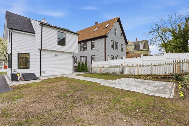 30 Waverly Ave, Everett, MA 02149