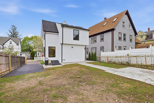 30 Waverly Ave, Everett, MA 02149