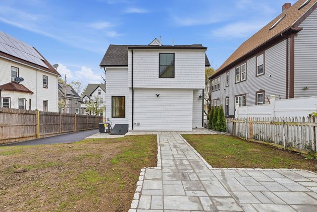 30 Waverly Ave, Everett, MA 02149