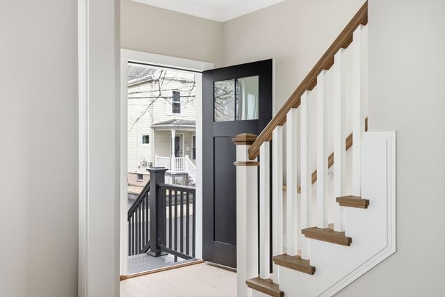 30 Waverly Ave, Everett, MA 02149