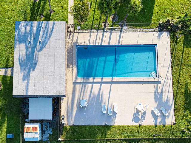 4702 Waterview Circle, Palm Springs, FL 33461
