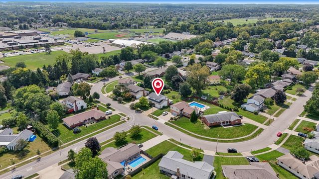 2545 Clark Drive, Grove City, OH 43123