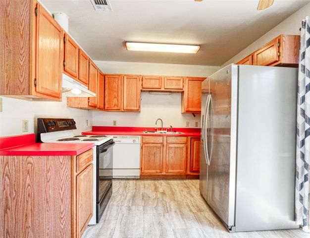 808 N Wright Avenue, Kerens, TX 75144