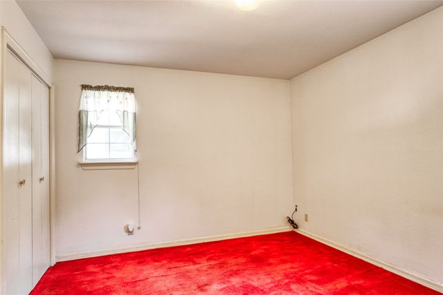 808 N Wright Avenue, Kerens, TX 75144