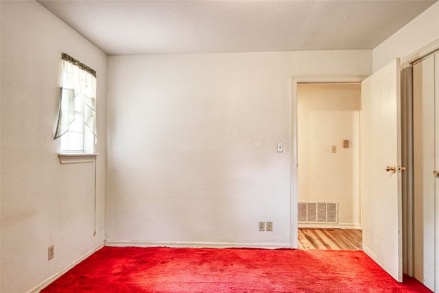 808 N Wright Avenue, Kerens, TX 75144