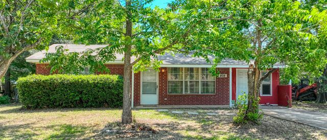 808 N Wright Avenue, Kerens, TX 75144