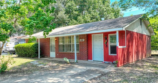 808 N Wright Avenue, Kerens, TX 75144