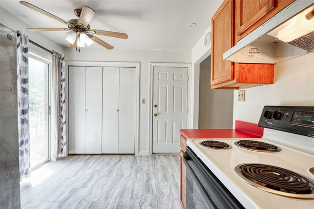 808 N Wright Avenue, Kerens, TX 75144
