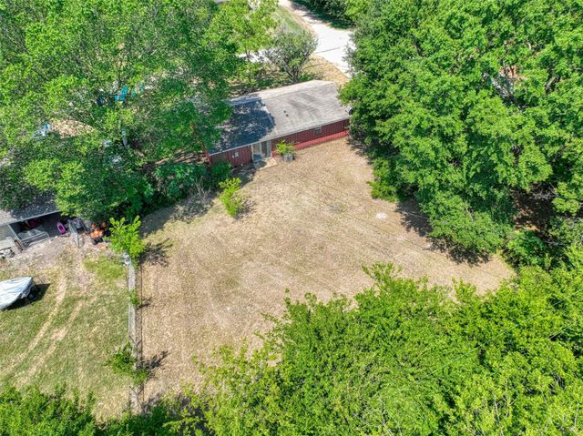 808 N Wright Avenue, Kerens, TX 75144