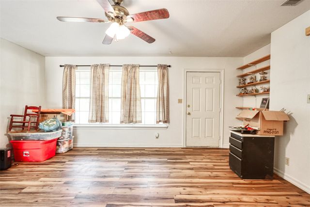 808 N Wright Avenue, Kerens, TX 75144