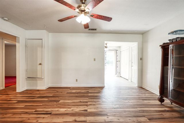 808 N Wright Avenue, Kerens, TX 75144