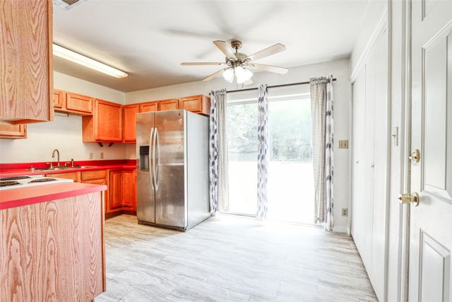 808 N Wright Avenue, Kerens, TX 75144