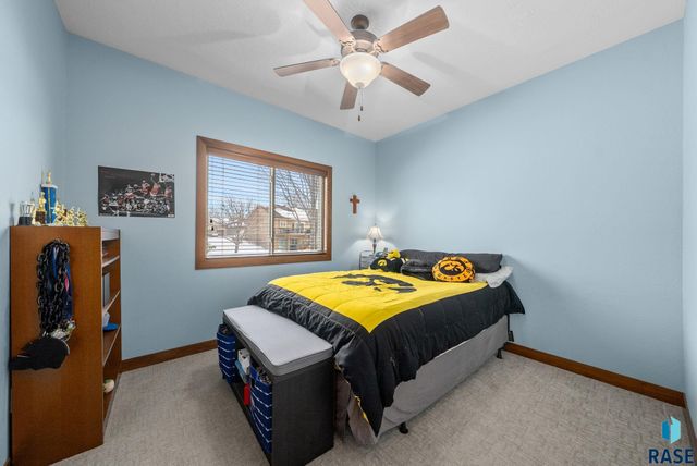 4912 E Tiger Lilly St Street, Sioux Falls, SD 57103