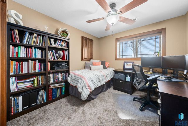 4912 E Tiger Lilly St Street, Sioux Falls, SD 57103