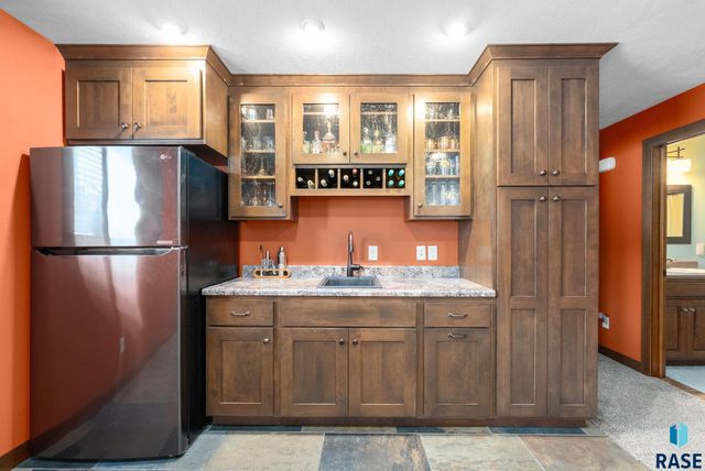 4912 E Tiger Lilly St Street, Sioux Falls, SD 57103