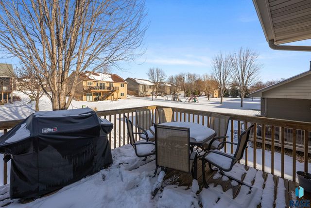 4912 E Tiger Lilly St Street, Sioux Falls, SD 57103