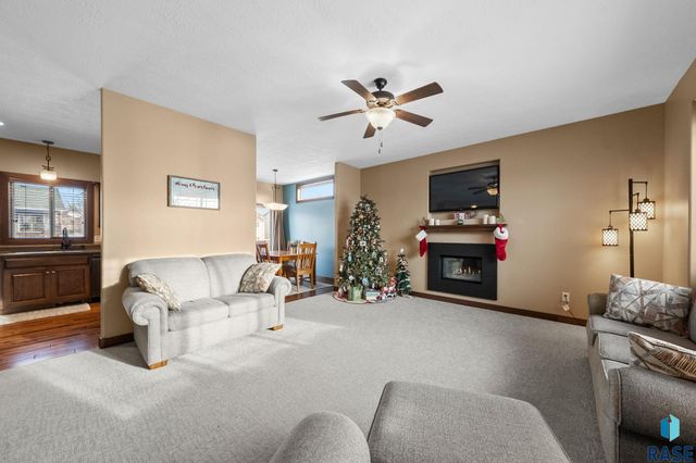 4912 E Tiger Lilly St Street, Sioux Falls, SD 57103