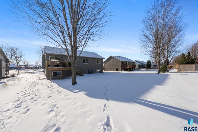 4912 E Tiger Lilly St Street, Sioux Falls, SD 57103