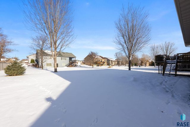 4912 E Tiger Lilly St Street, Sioux Falls, SD 57103