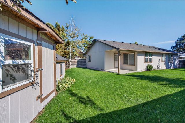 61839 Avonlea Circle, Bend, OR 97702