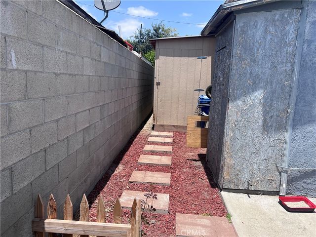 1222 E 103rd Street, Los Angeles, CA 90002