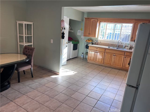 1222 E 103rd Street, Los Angeles, CA 90002